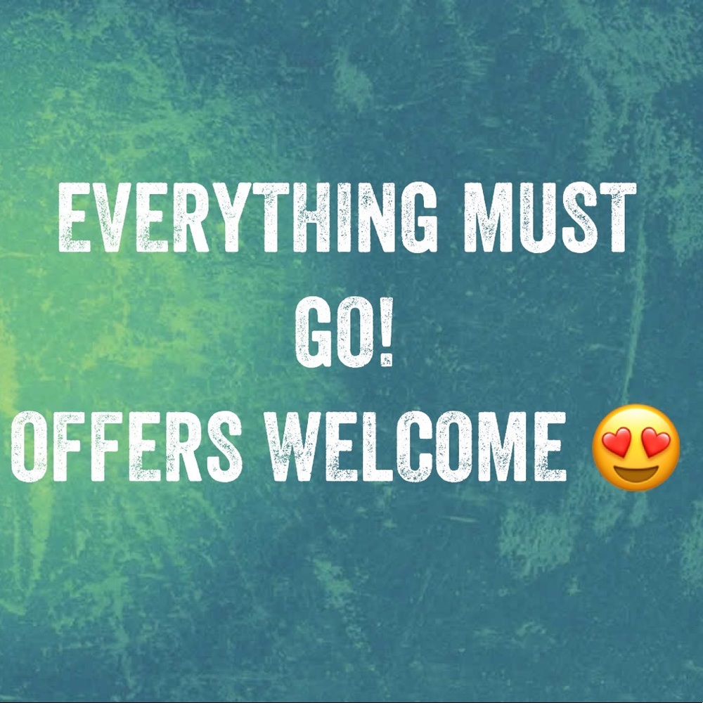 I’m Moving! Make an offer 😍